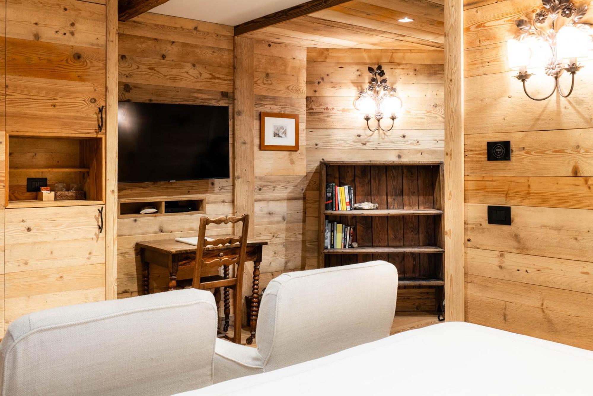 Auberge De La Maison Courmayeur Esterno foto