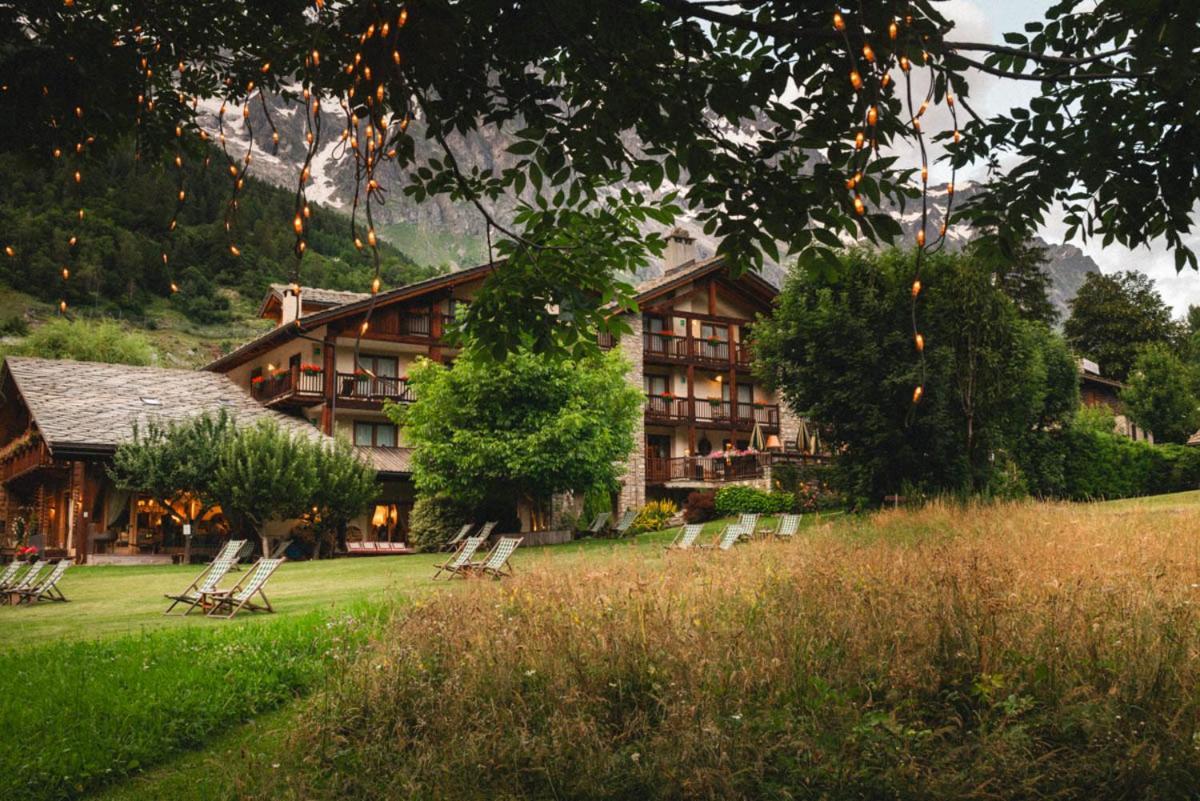 Auberge De La Maison Courmayeur Esterno foto
