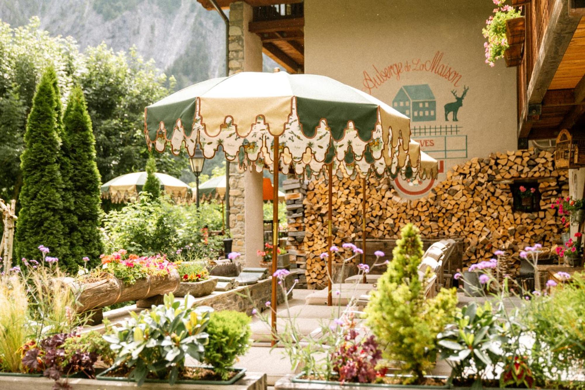 Auberge De La Maison Courmayeur Esterno foto