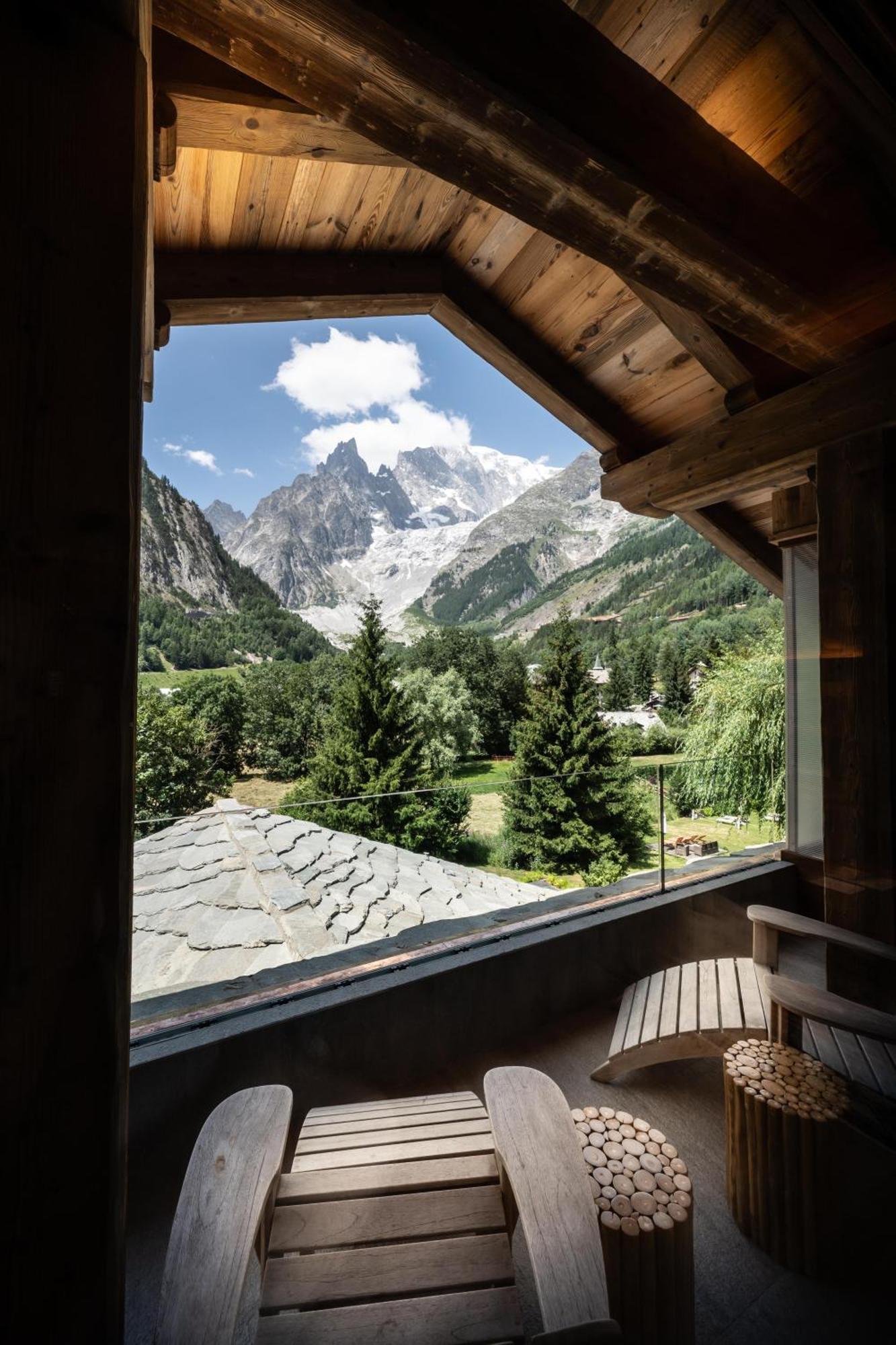 Auberge De La Maison Courmayeur Esterno foto