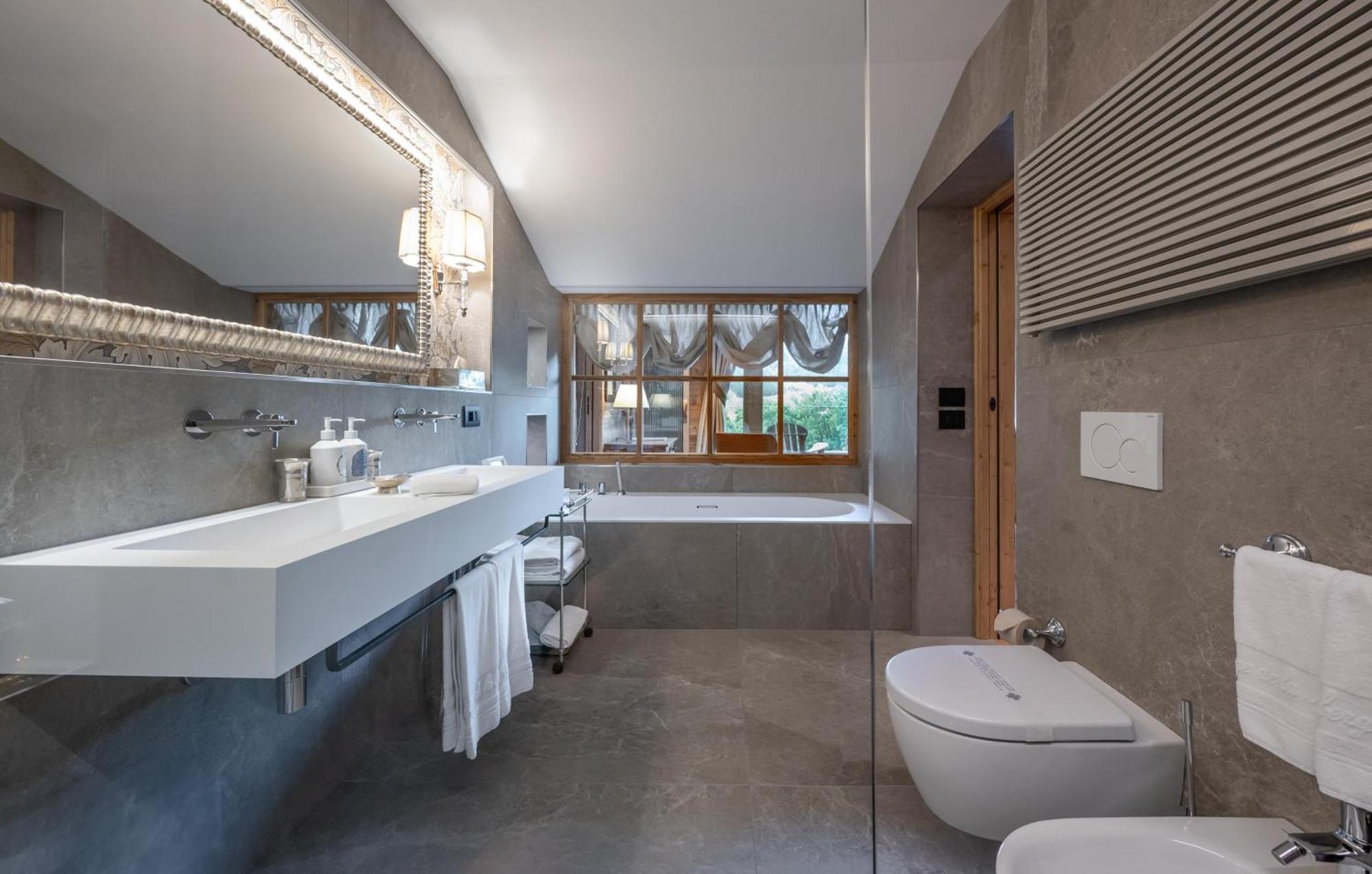 Auberge De La Maison Courmayeur Esterno foto